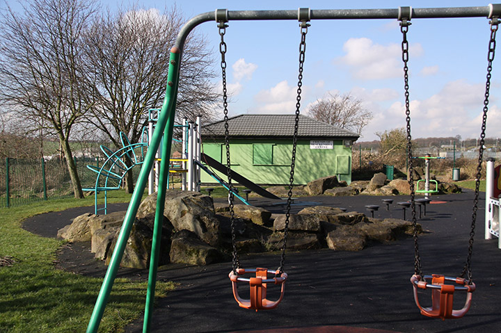 Brackenhill Centre swings